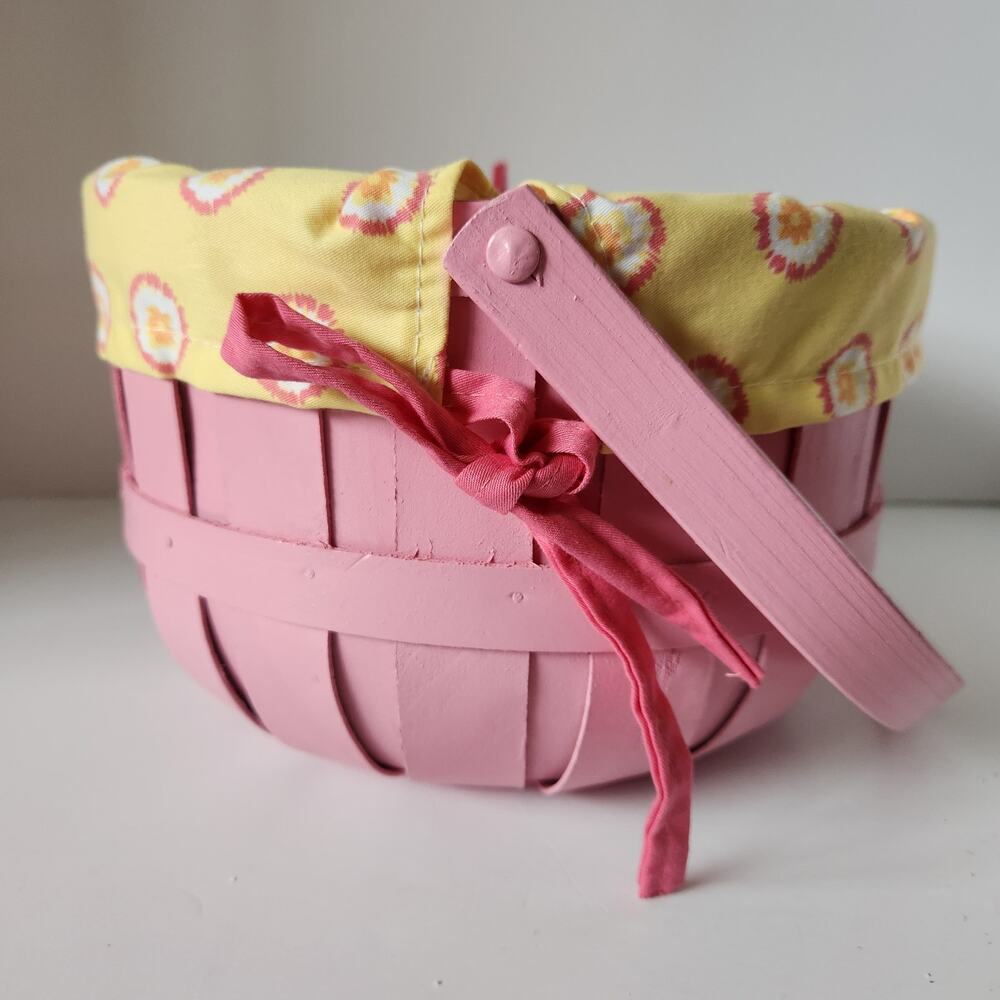 Pink 9.5" Easter Basket With Handle Yellow Fabric Liner Spring Decor Basket - Picture 2 of 4